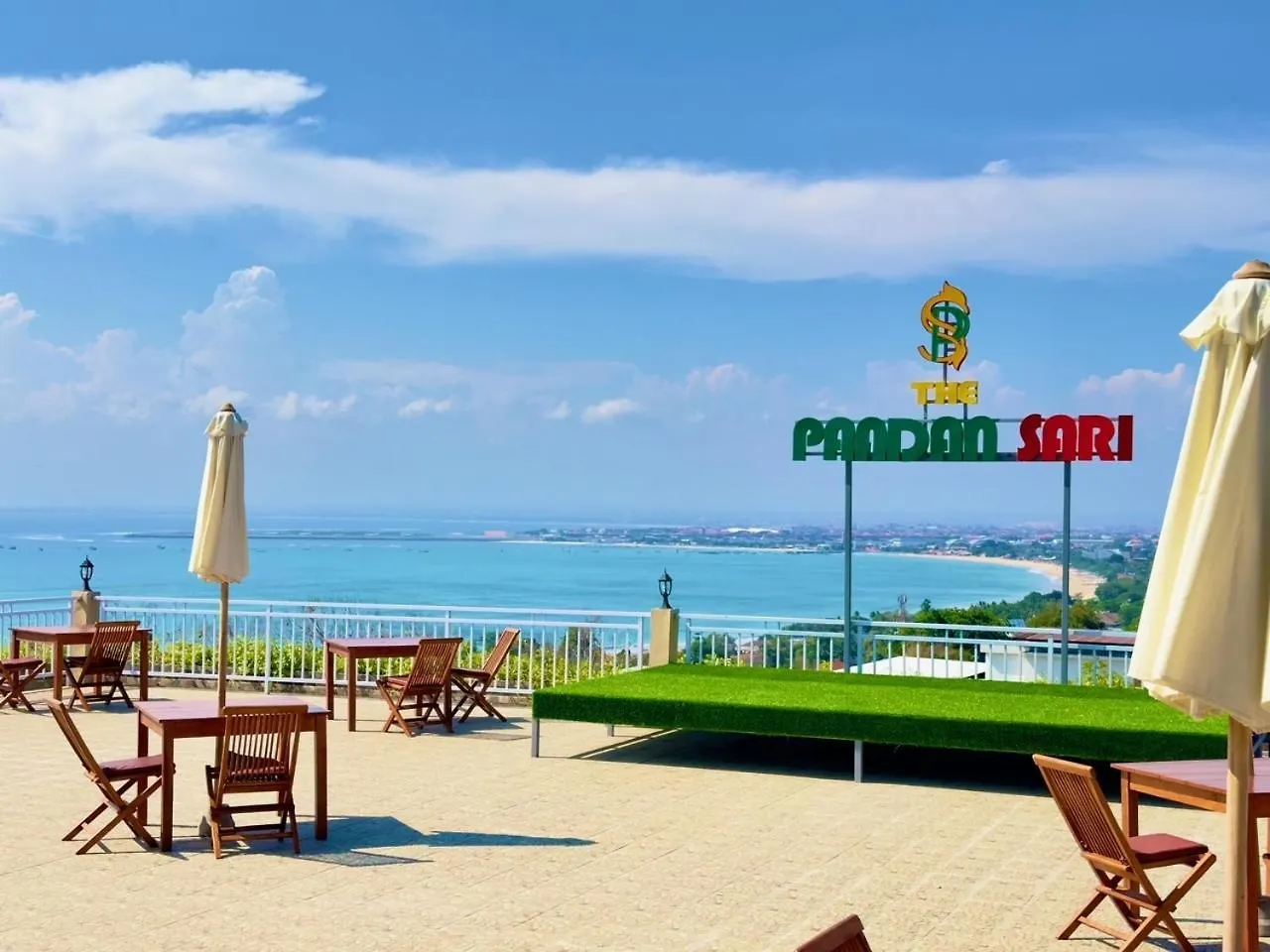 The Pandan Sari Hotel ジンバラン